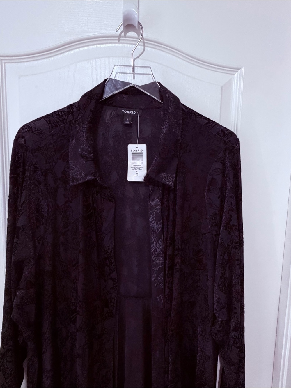 NWT - TORRID Velvet Burnout Deep Black Kimono/Duster Size 4X (26) - Picture 8 of 10